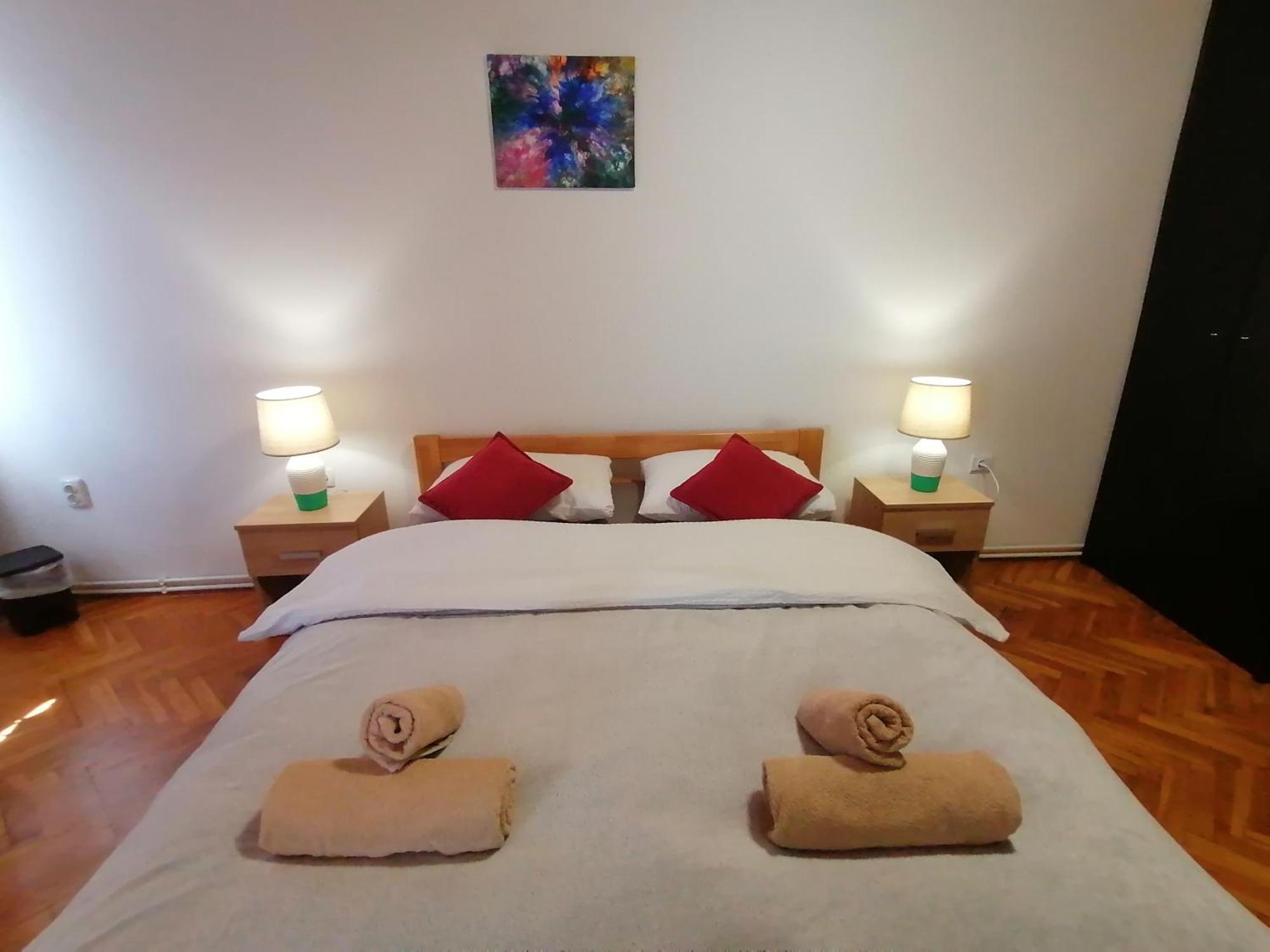 Cozy 1-Bdrm Apt In Dubec, Ideal For Work Or Study 세스베트 외부 사진
