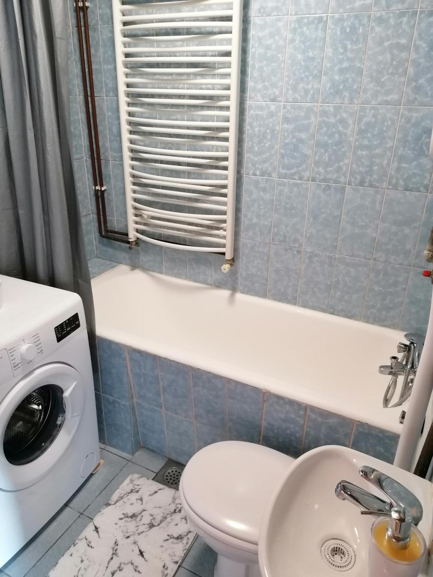 Cozy 1-Bdrm Apt In Dubec, Ideal For Work Or Study 세스베트 외부 사진