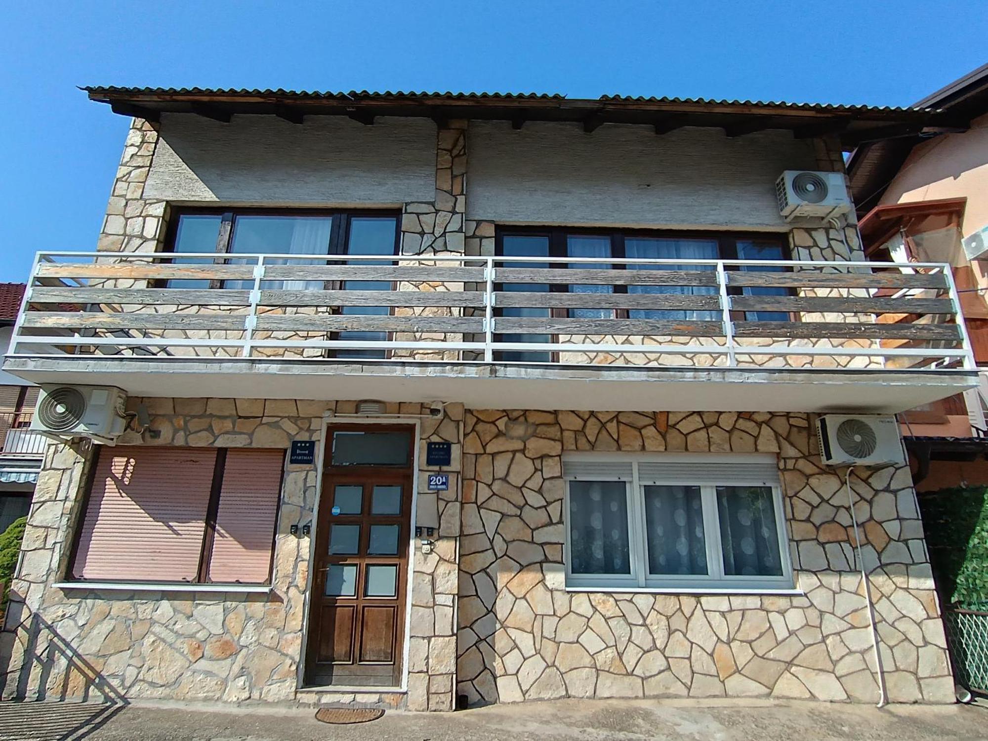 Cozy 1-Bdrm Apt In Dubec, Ideal For Work Or Study 세스베트 외부 사진